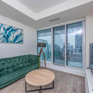 Pristine 1br + Den -harbour Front Downtown - Apartment