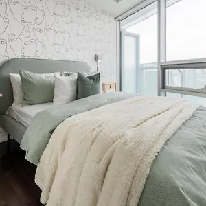 Downtown Step To Cn Tower ,scotiabank Arena .union Station Apartment