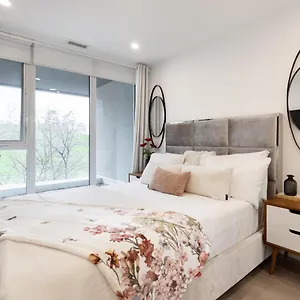 Chic 2 Bedroom 2.5 Bath Downtown Apartment