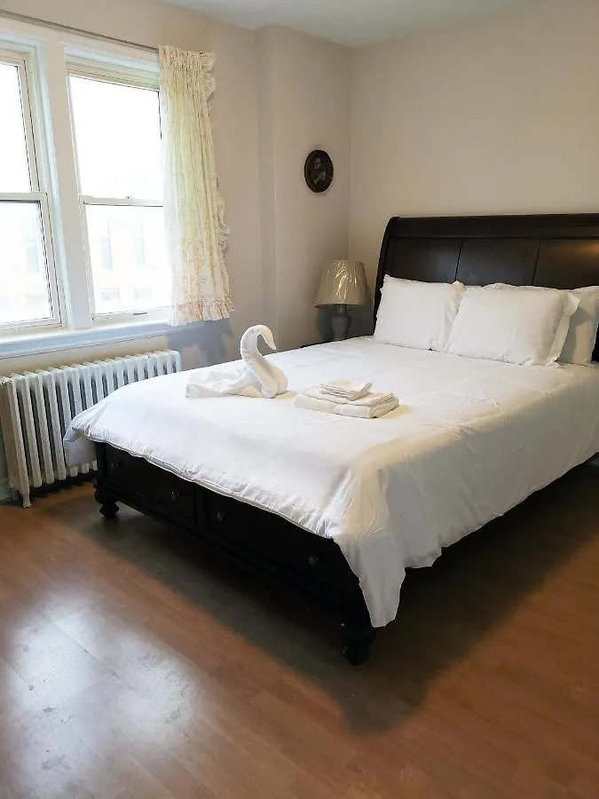 Cozy Private Rm Heart Of North York Free Parking Full Kitchen Close To Downtown Apartment Toronto