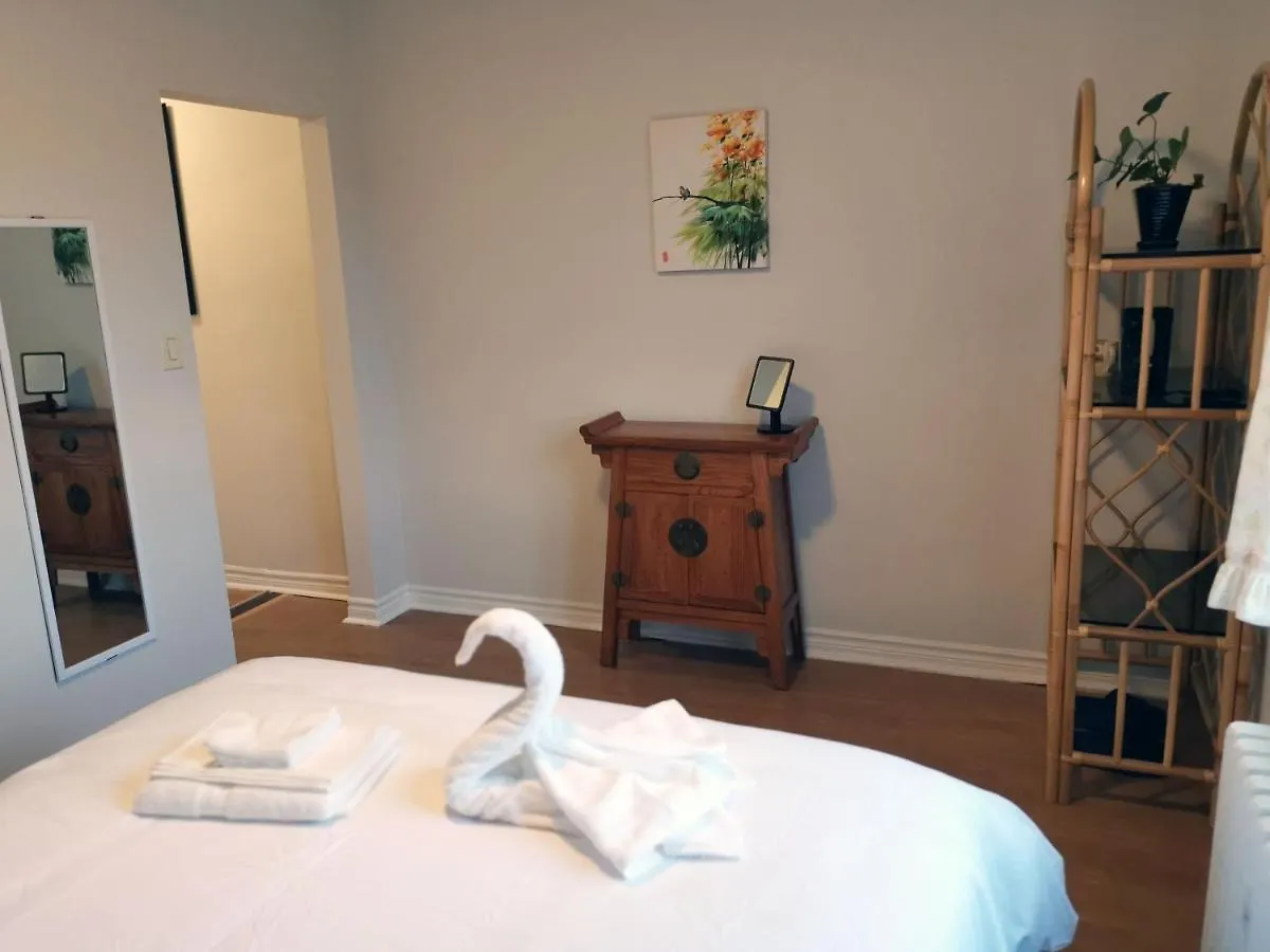 Cozy Private Rm Heart Of North York Free Parking Full Kitchen Close To Downtown Apartment Toronto Homestay